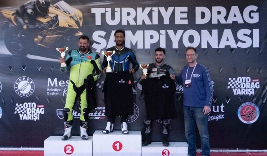 Kepez’de Nefes Kesen Final! Drag Şampiyonası’nda Kupalar Sahiplerini Buldu