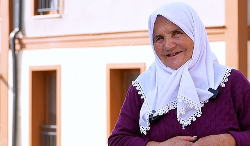 Yıllarca Eski Evlerde Yaşadılar Şimdi Yeni Yuvalarına Kavuştular