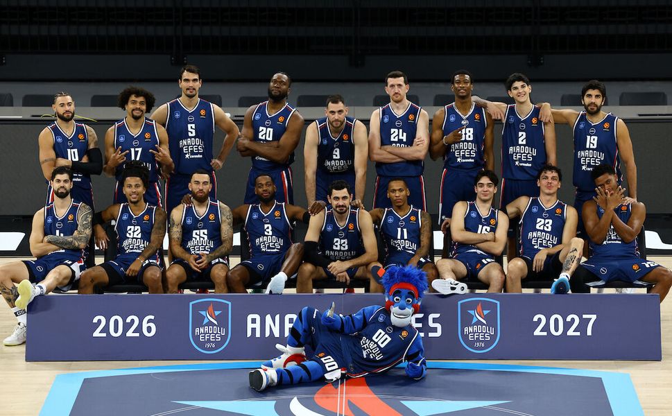 Anadolu Efes Yeni Sezon Kadrosunu Şekillendirdi, İlk Rakip Barcelona