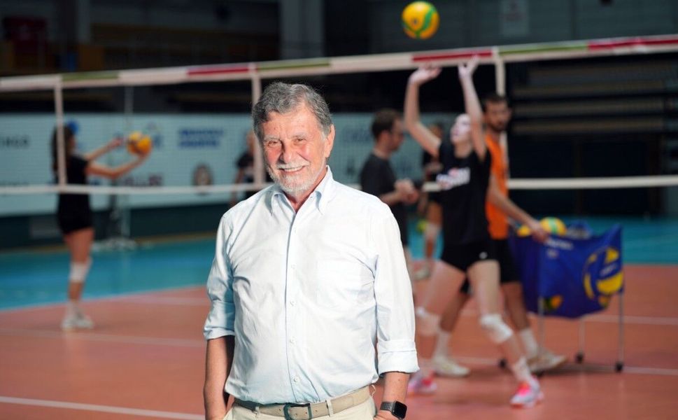 Faruk Eczacıbaşı 60 Yıllık Yolculuğu Anlattı, “Kadın Voleybolu Bizim İçin Sosyal Bir Misyondu”