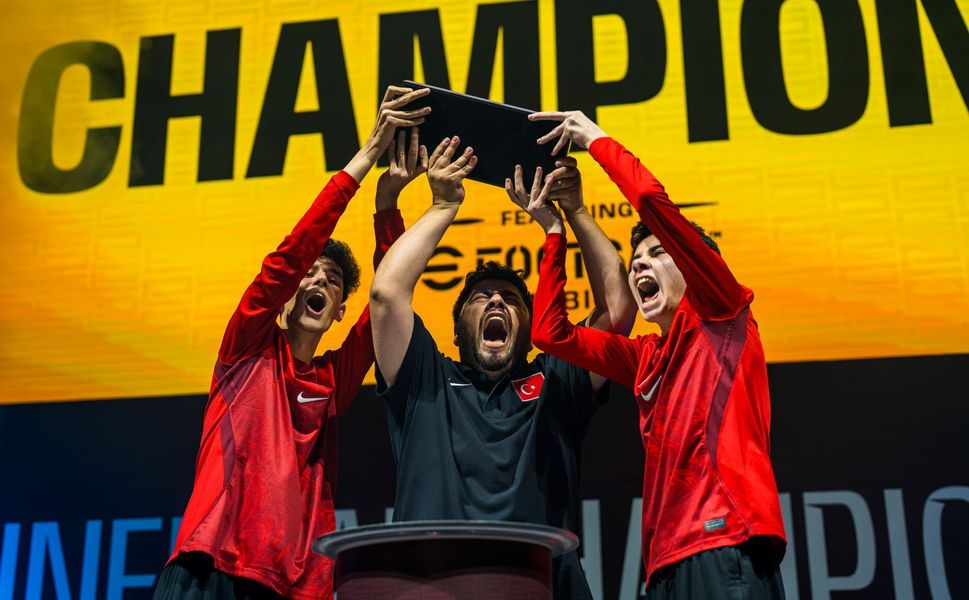Türkiye eFootball’da Tarih Yazdı