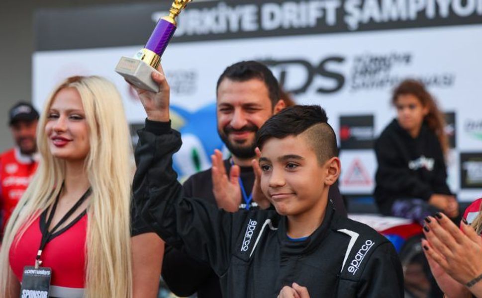 İstanbul Park’ta Drift Finali Nefes Kesti! 11 Yaşındaki Şampiyon Dikkat Çekti