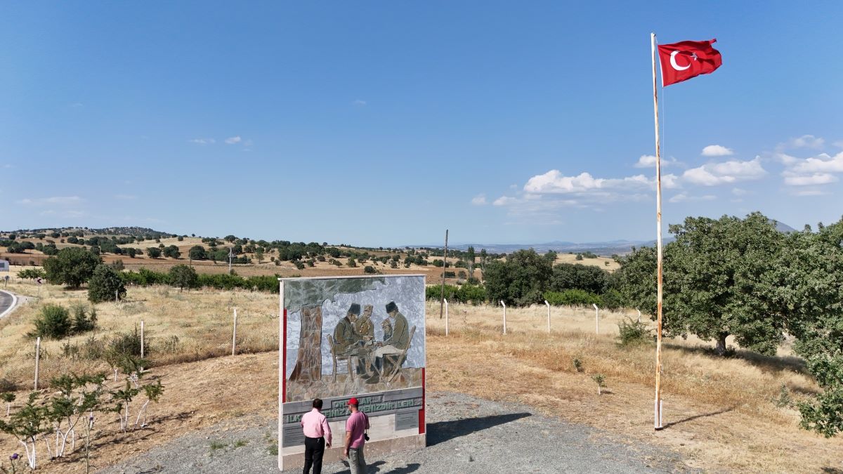 Anıt (2)