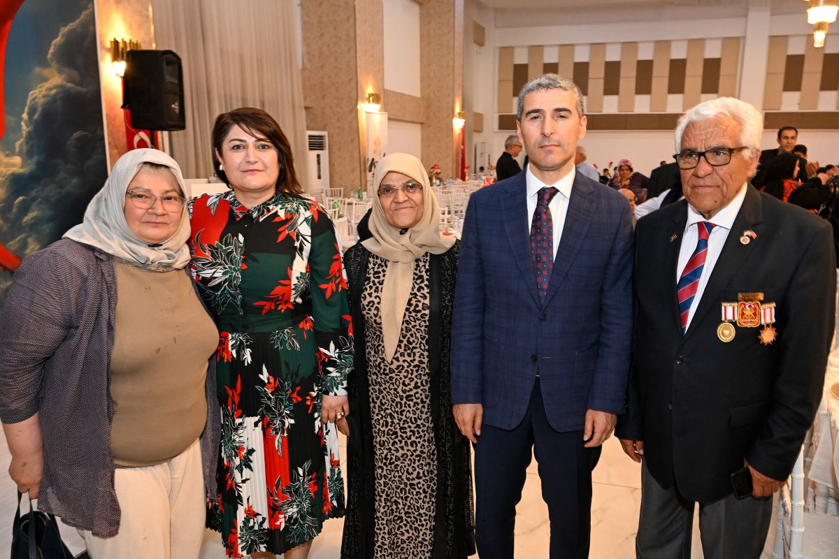 4 Sehit Yakinlari Yemek 6
