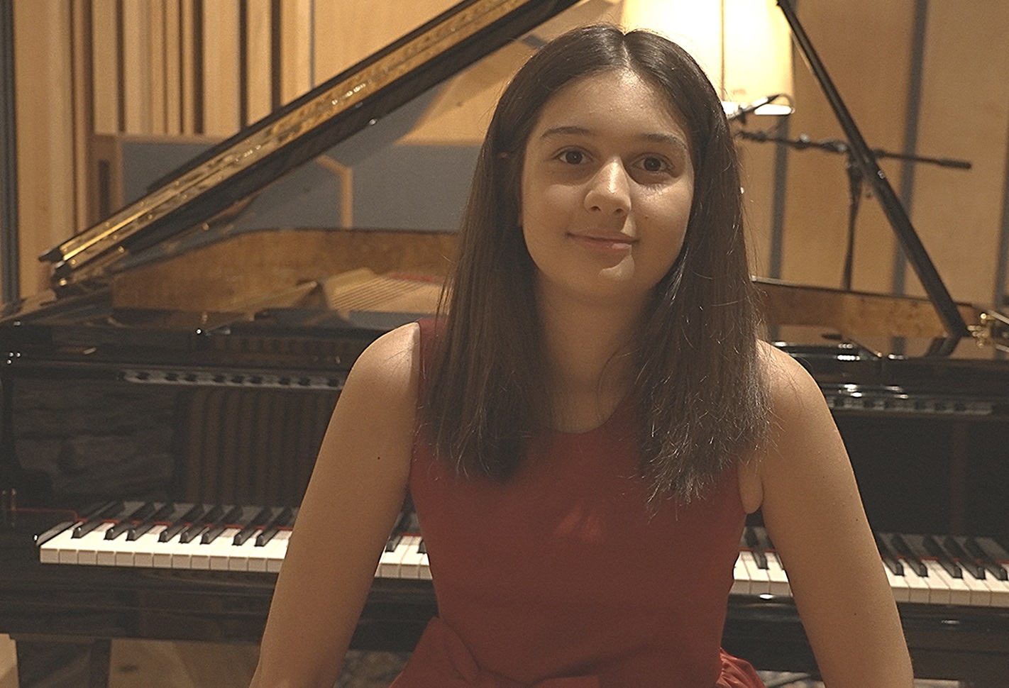 Eliz Naz Ertugrul (2)