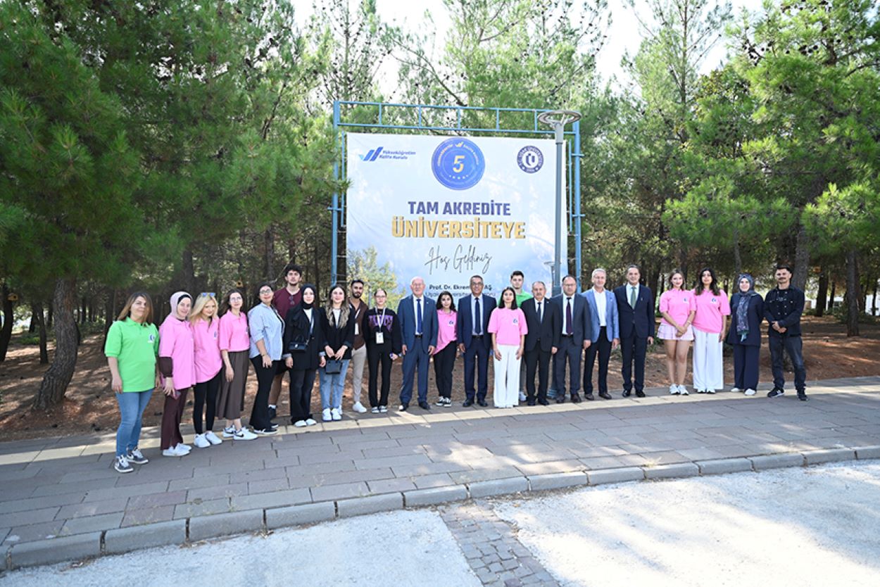 Rektör Öğrenci Foto 1