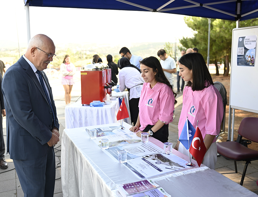 Rektör Öğrenci Foto 4