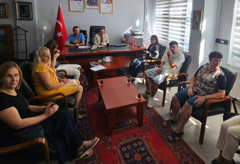 Uşak Hem