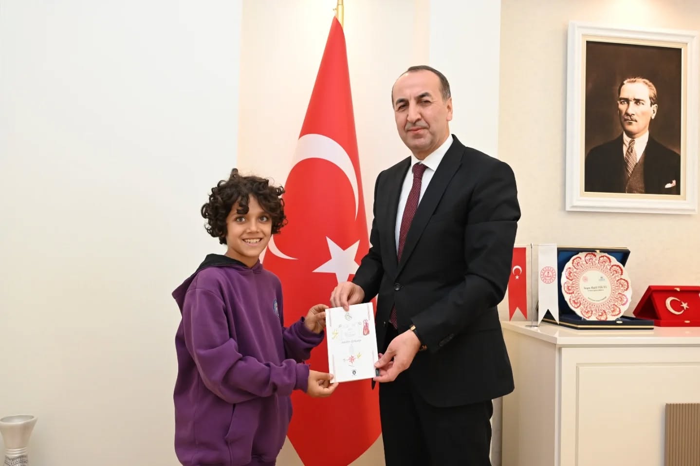 573128896 18142359058431364 709531710240047035 N