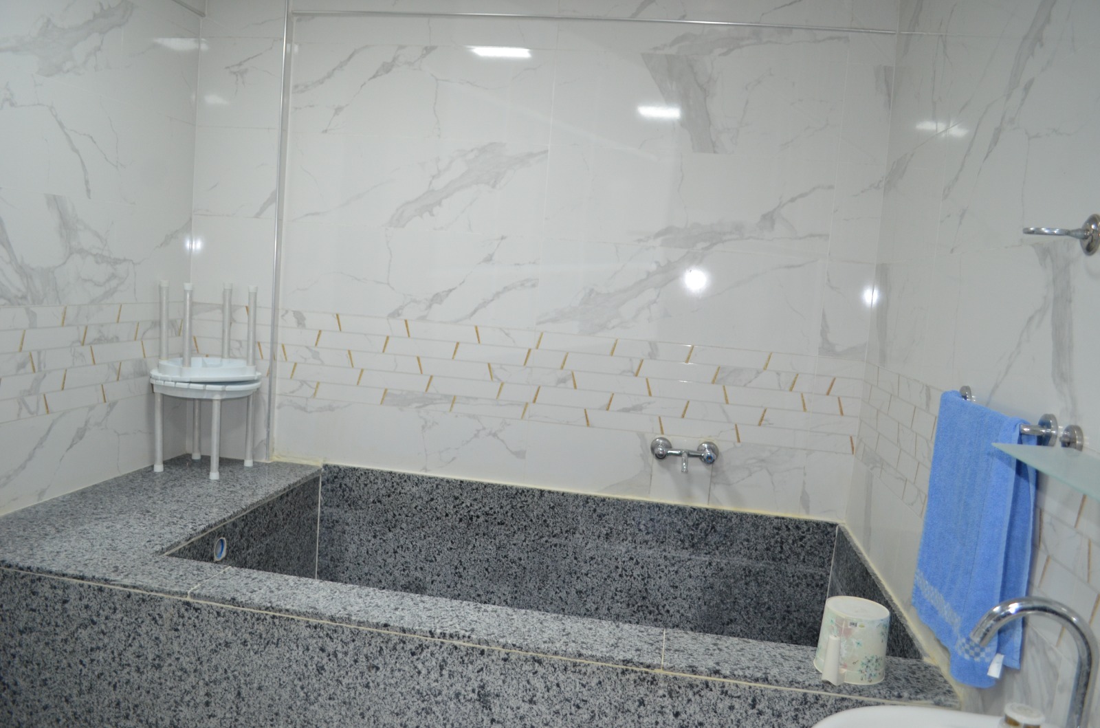 03F05B2A A7B9 456B 91Bc 1708Bb341697