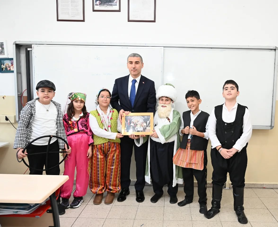 572949915 18143056732431364 2709128139439884829 N