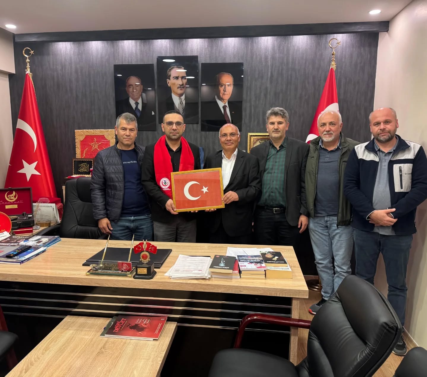 573551561 17969516024972018 5193387413024804659 N