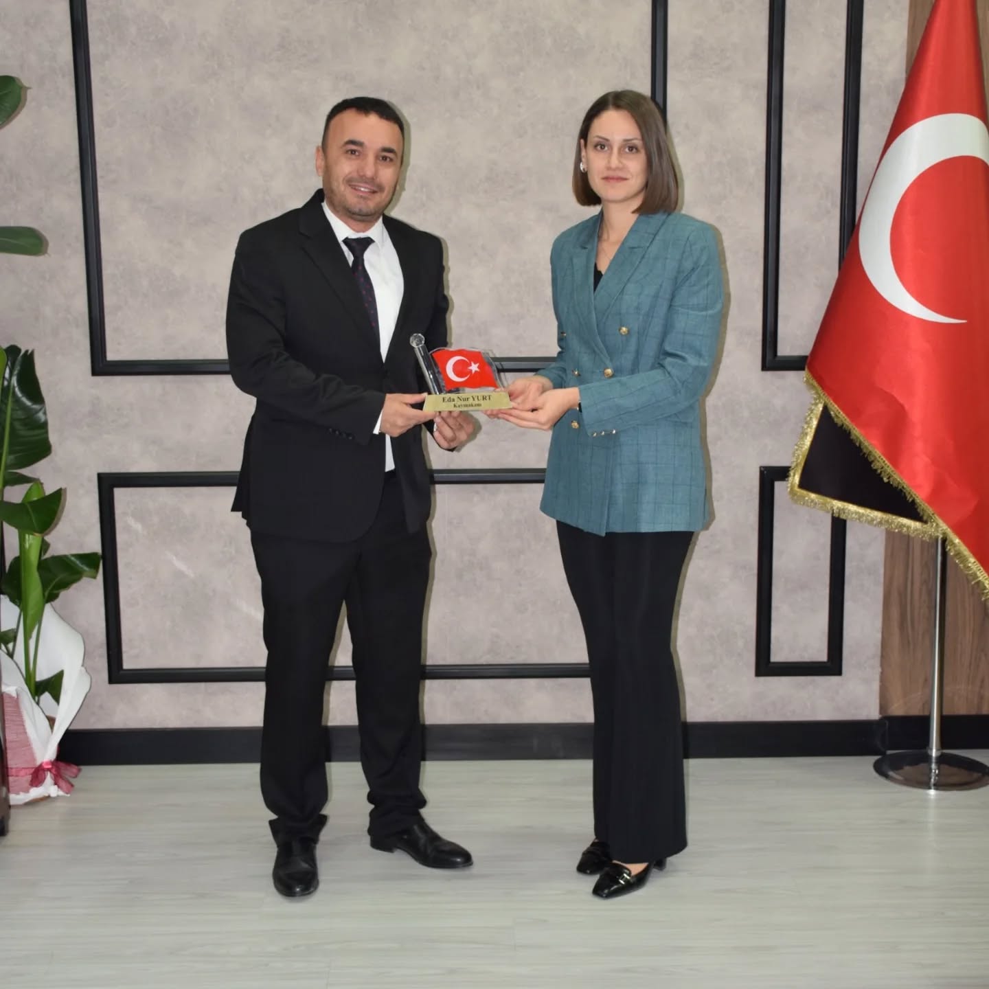 574241353 18063215378554020 7096754170577521327 N