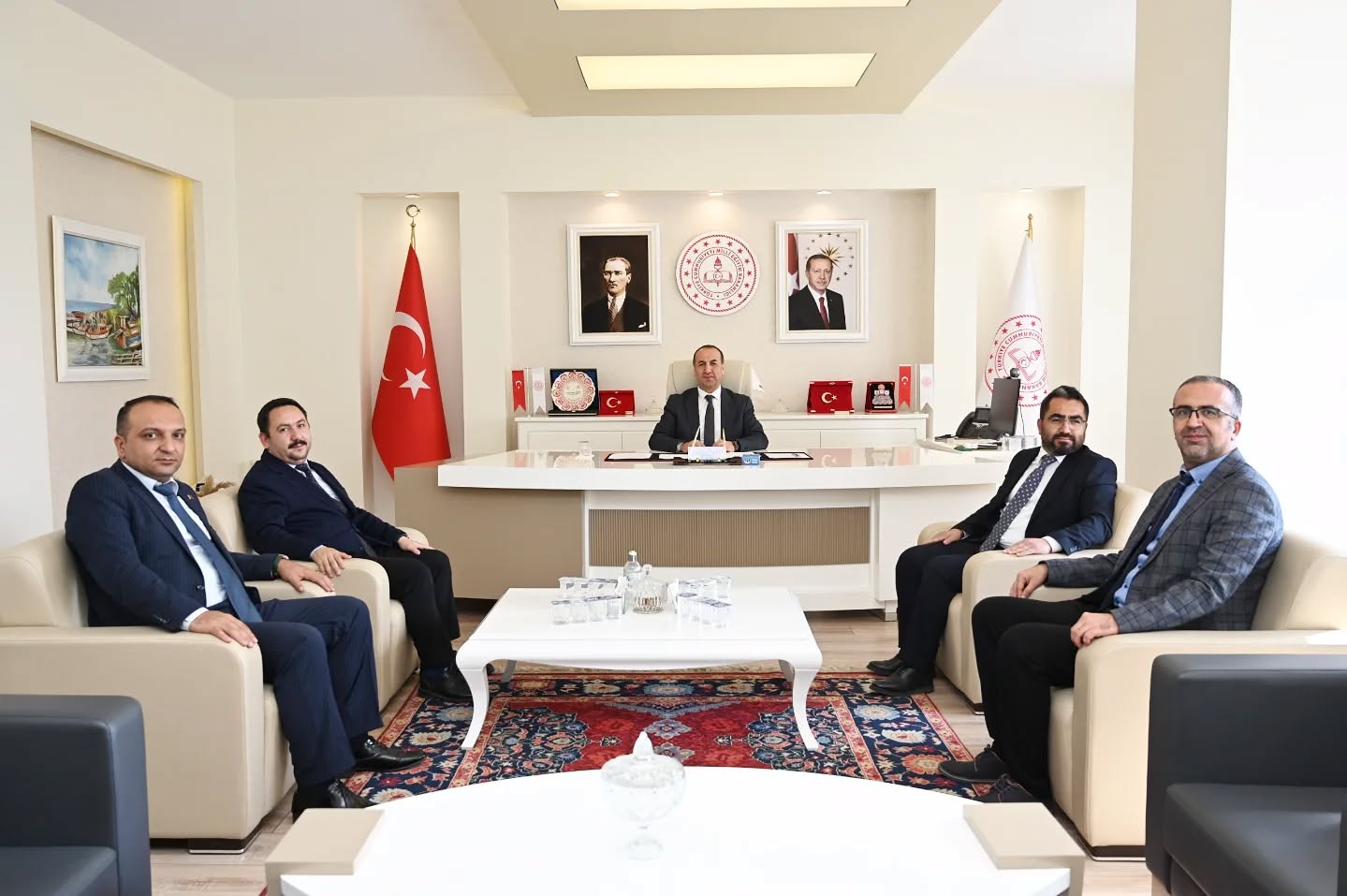 574382472 18143152276431364 1437230941644967771 N