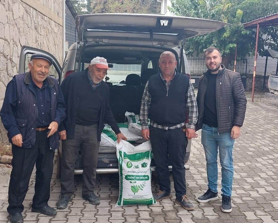 574570806 122182894880544242 2474090724911658236 N