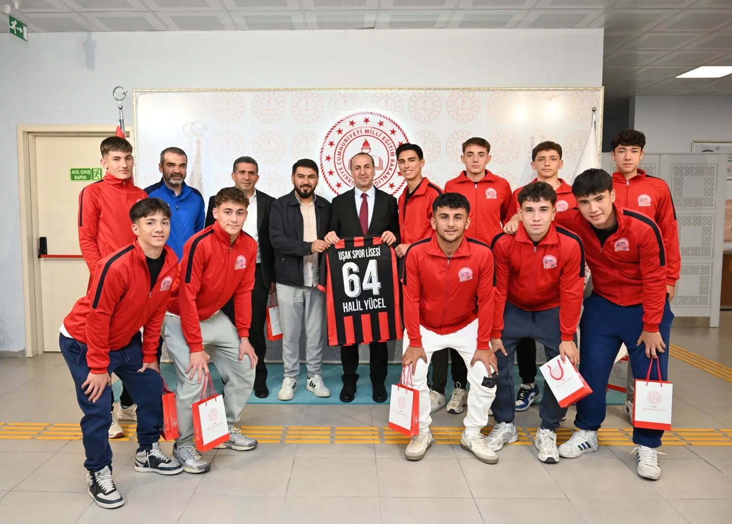 576504318 18142975321431364 763977666957738242 N