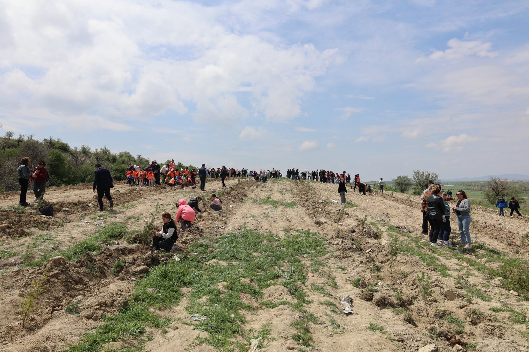 576889457 4072751762974633 997757309195595835 N