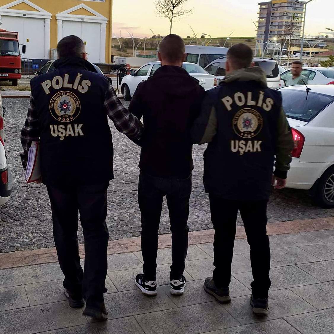 579589357 1252916960198075 7855663986462266241 N