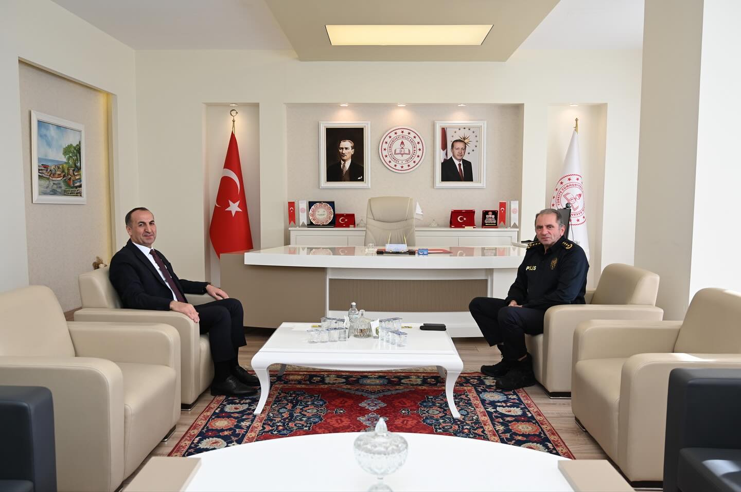 580497915 18143672209431364 4928357953197004226 N