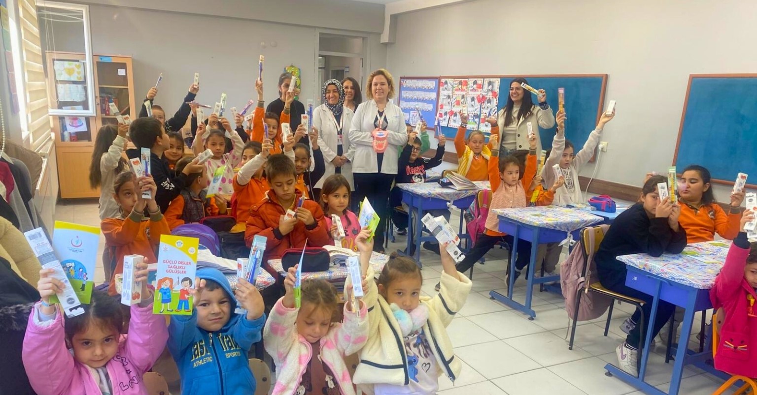 581730494 18292759123287272 2451940431277030495 N