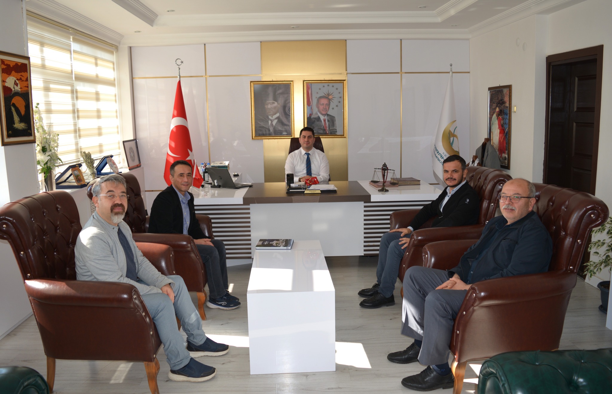 583046296 1272575418249758 2394729015812812842 N