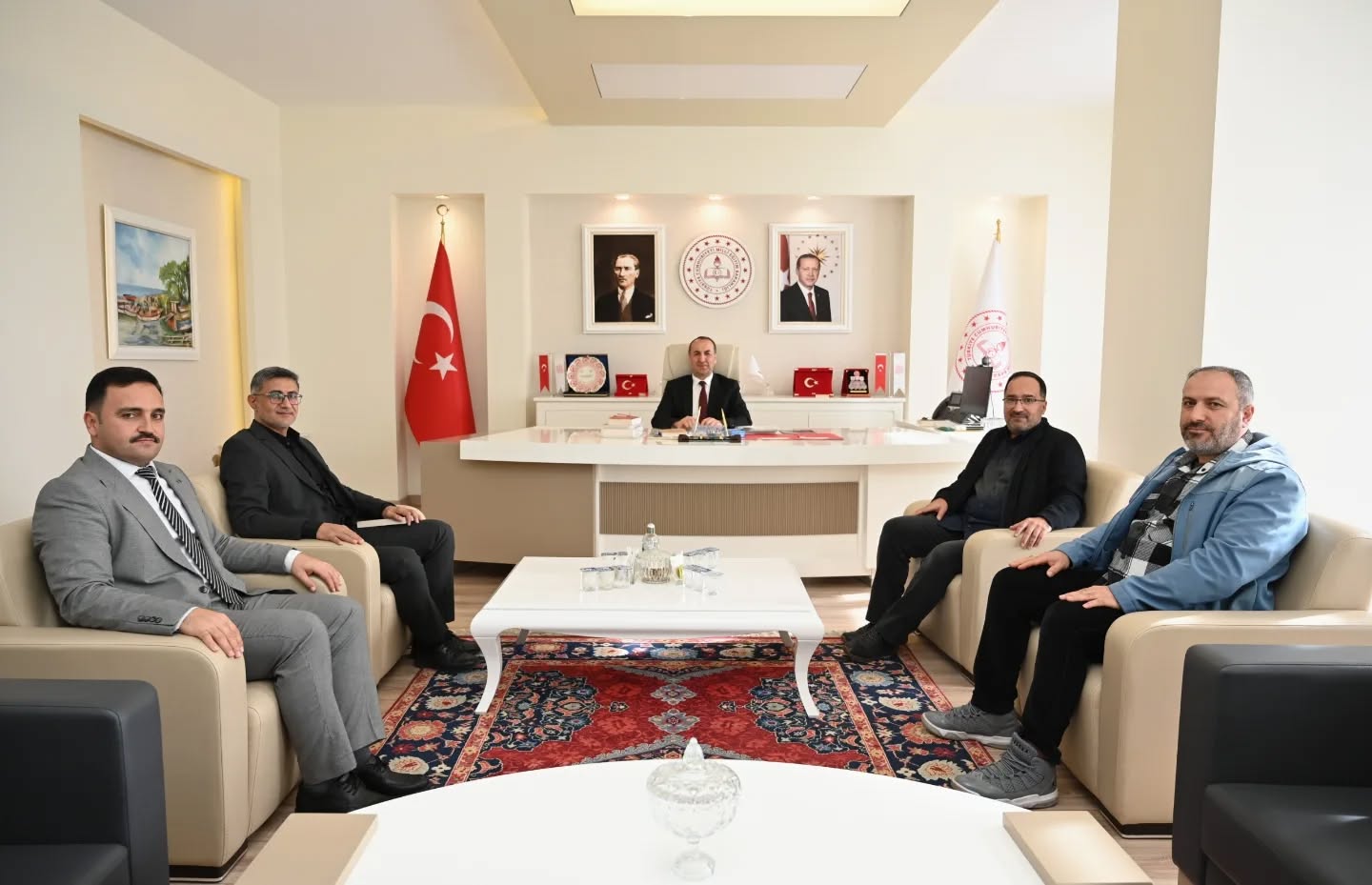 583086209 18144268306431364 3317887260949554629 N