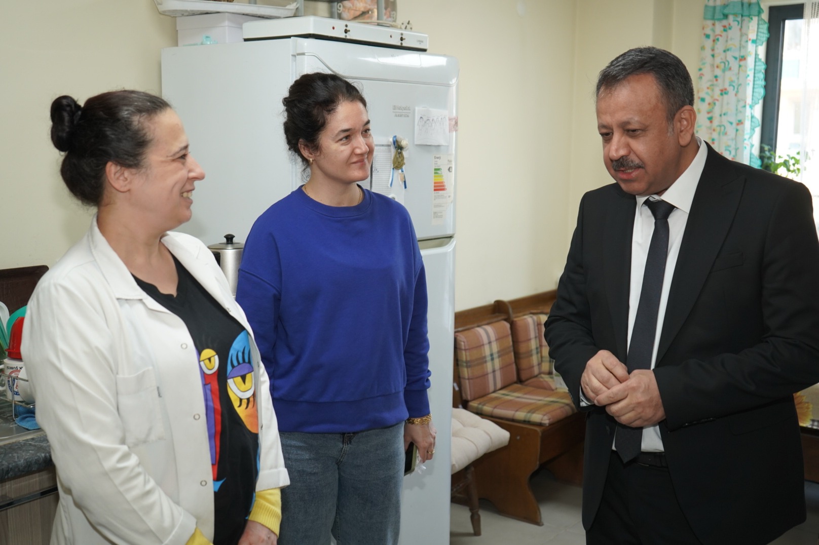 583342886 18292239817287272 7576743968002962348 N