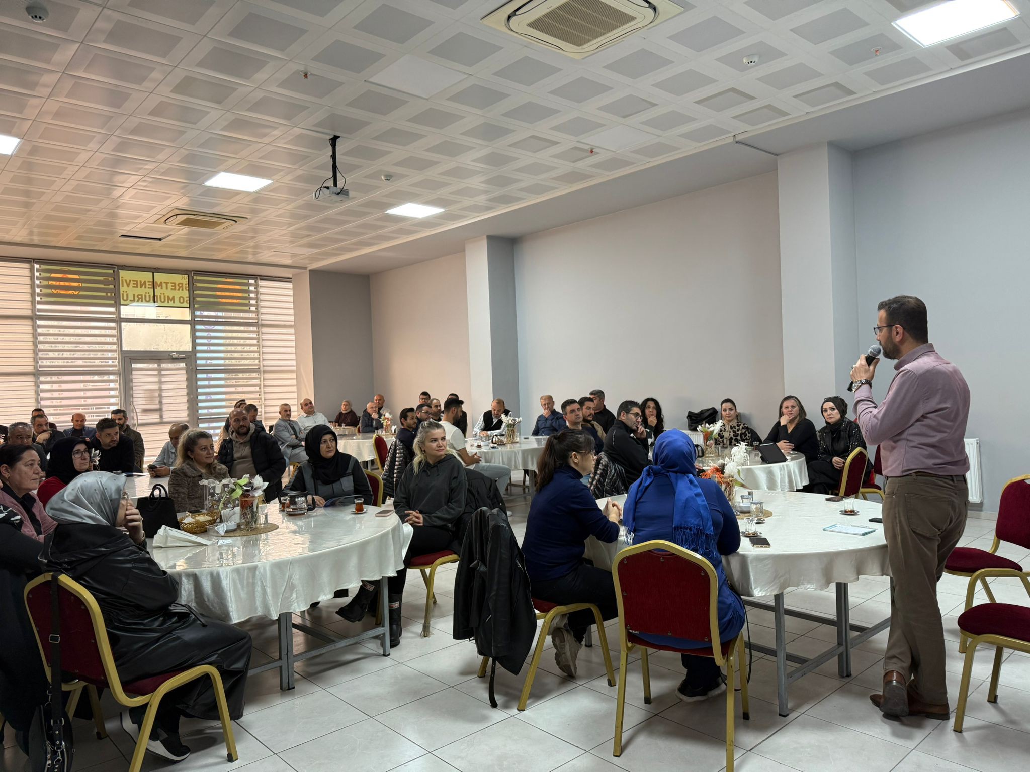 584771598 10238505336836564 2334267144445174714 N