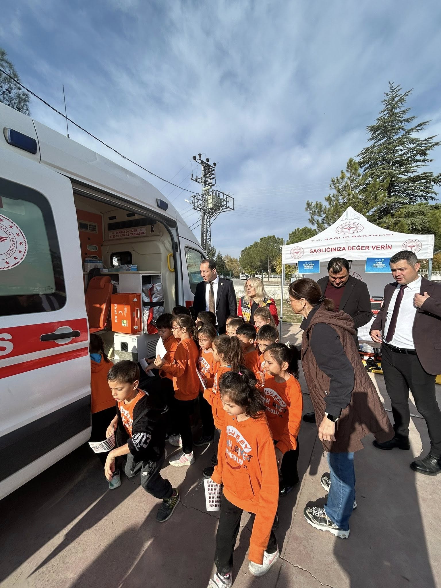 586272199 122113545075058585 1890299663416857286 N