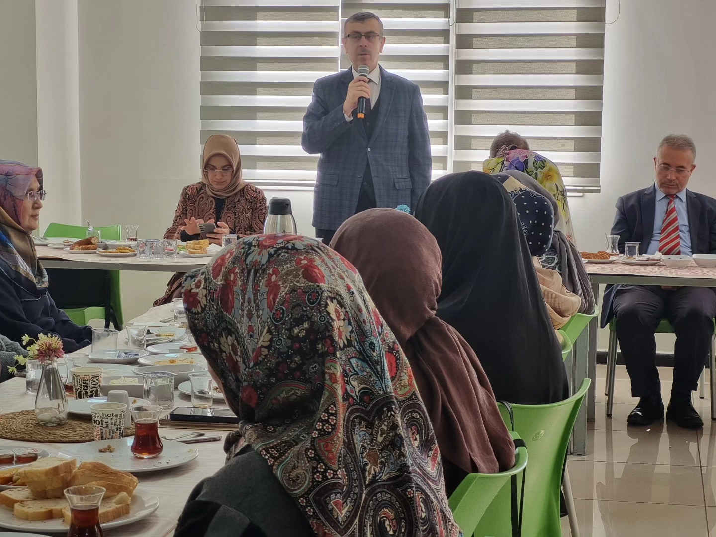 586722498 122158085342627851 6354650959107171887 N