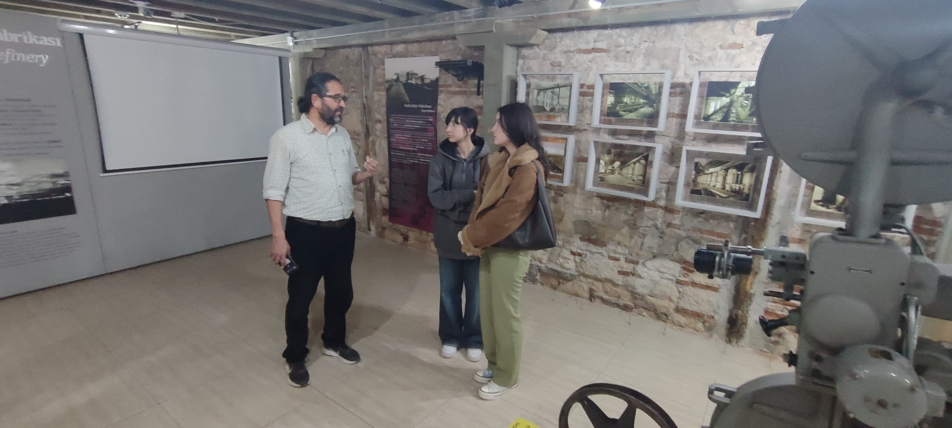 587861428 1495238444868834 2870360491305308065 N