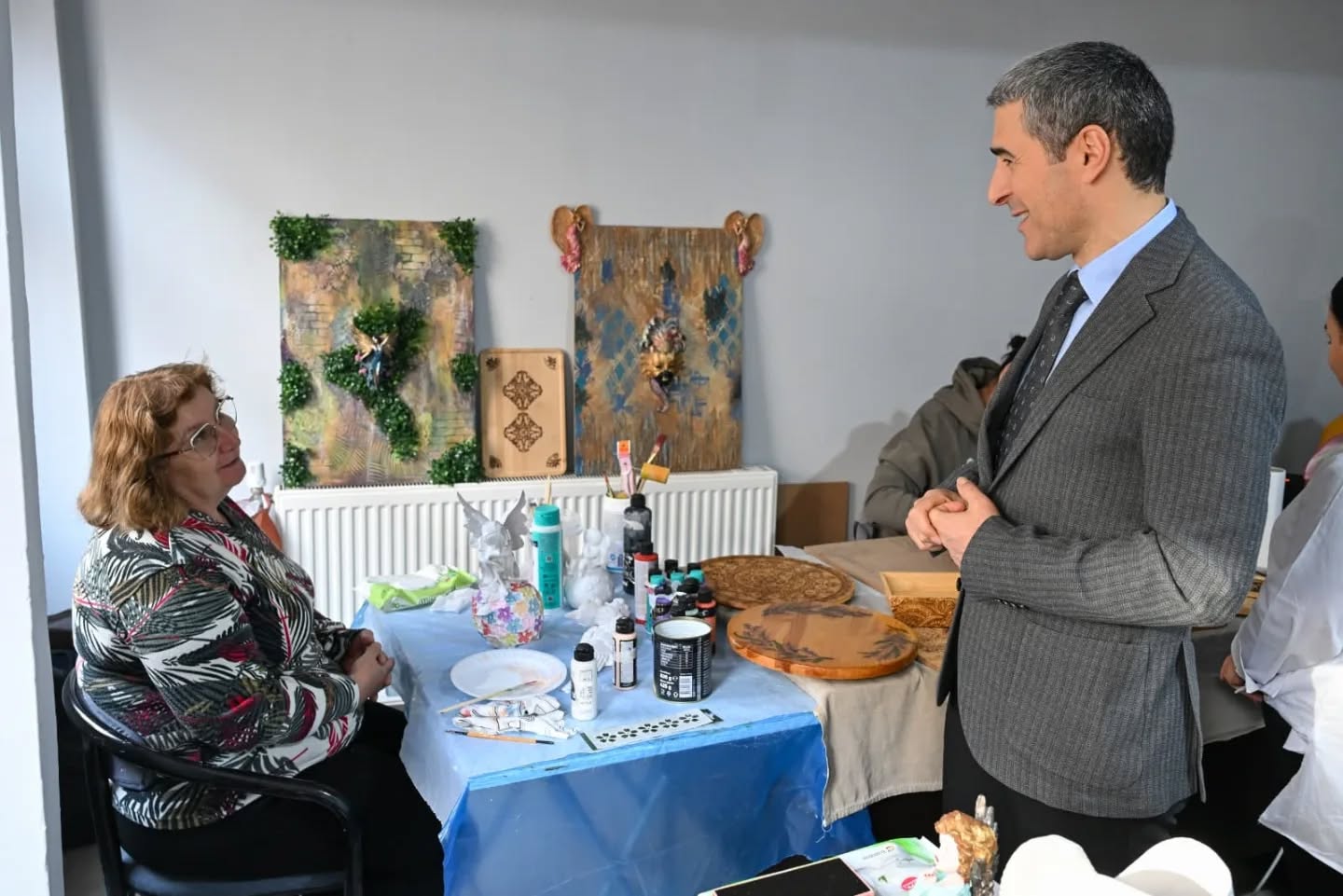 587989436 18144873436431364 8908760798623274622 N