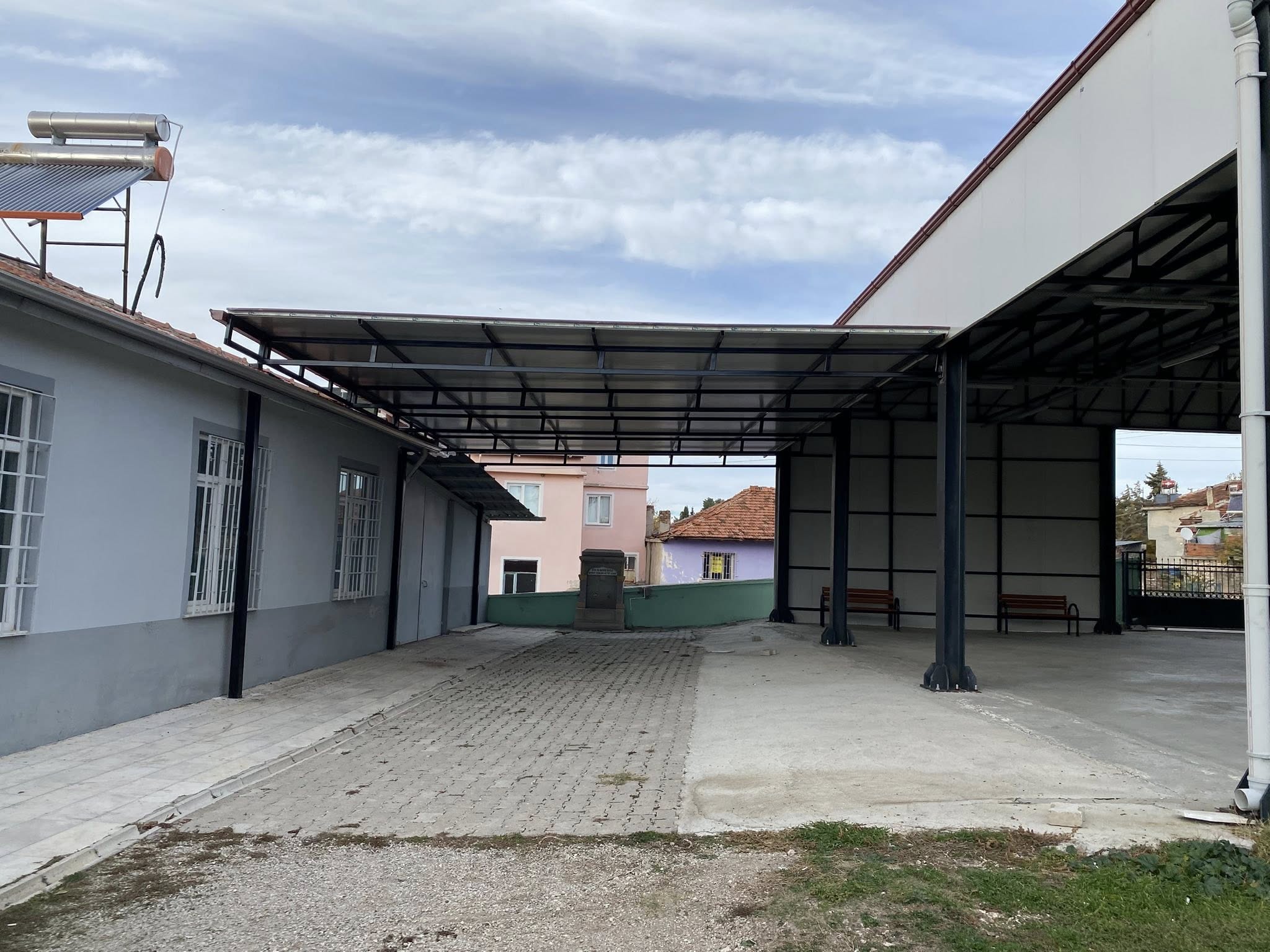 589256295 1538517640683000 6526728637685455129 N