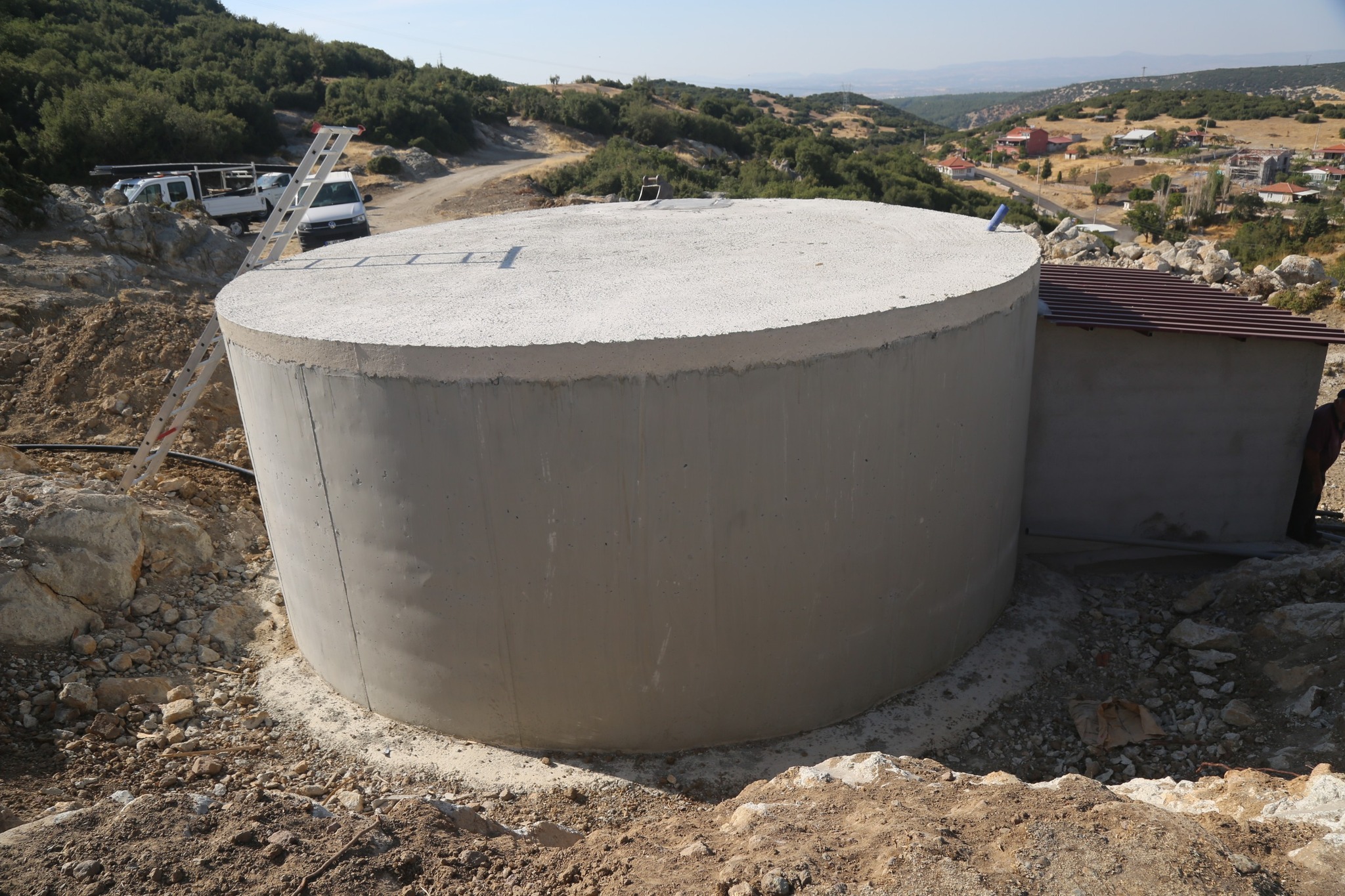 591358949 2726653130999859 5351527697305457386 N