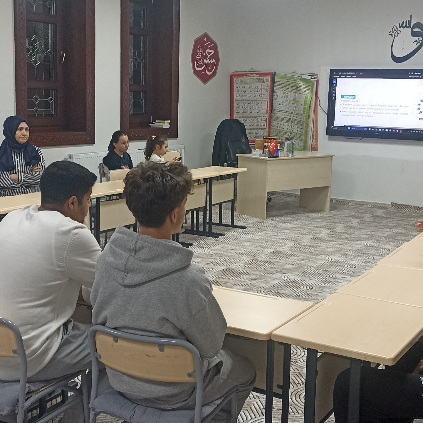 591719099 25804762635808604 263157204931560797 N