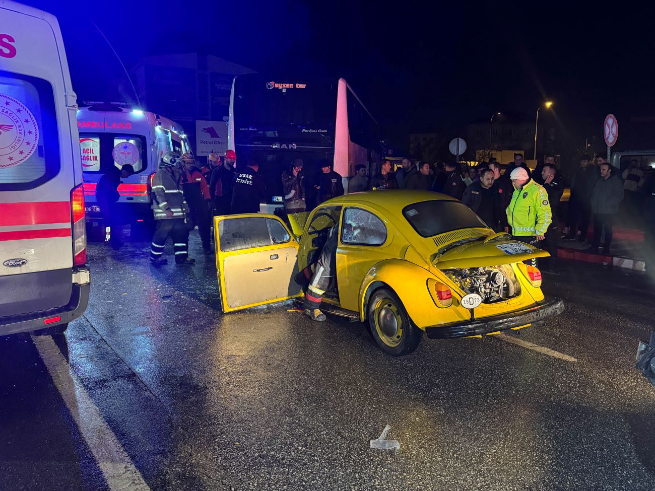 A A 20251130 39848576 39848575 U S A K T A O T O B U S E A R K A D A N C A R P A N O T O M O B I L D E K I 3 K I S I Y A R A L A N D I