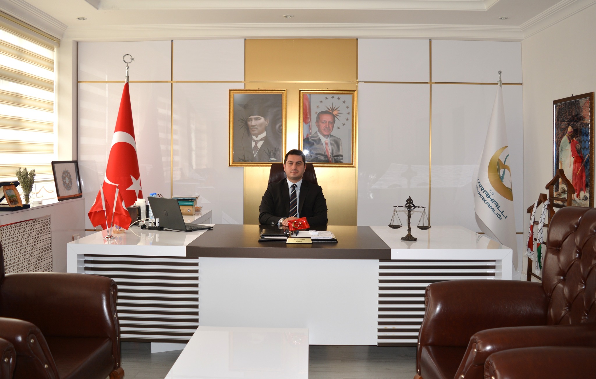 Karahallı Kaymakamı