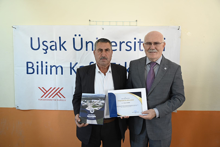 Uşak Üniversiteli Akademisyenler Yeniköy Halkı Ile Buluştu (1)