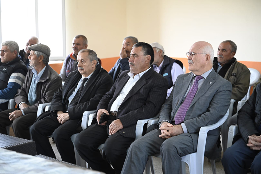 Uşak Üniversiteli Akademisyenler Yeniköy Halkı Ile Buluştu (4)