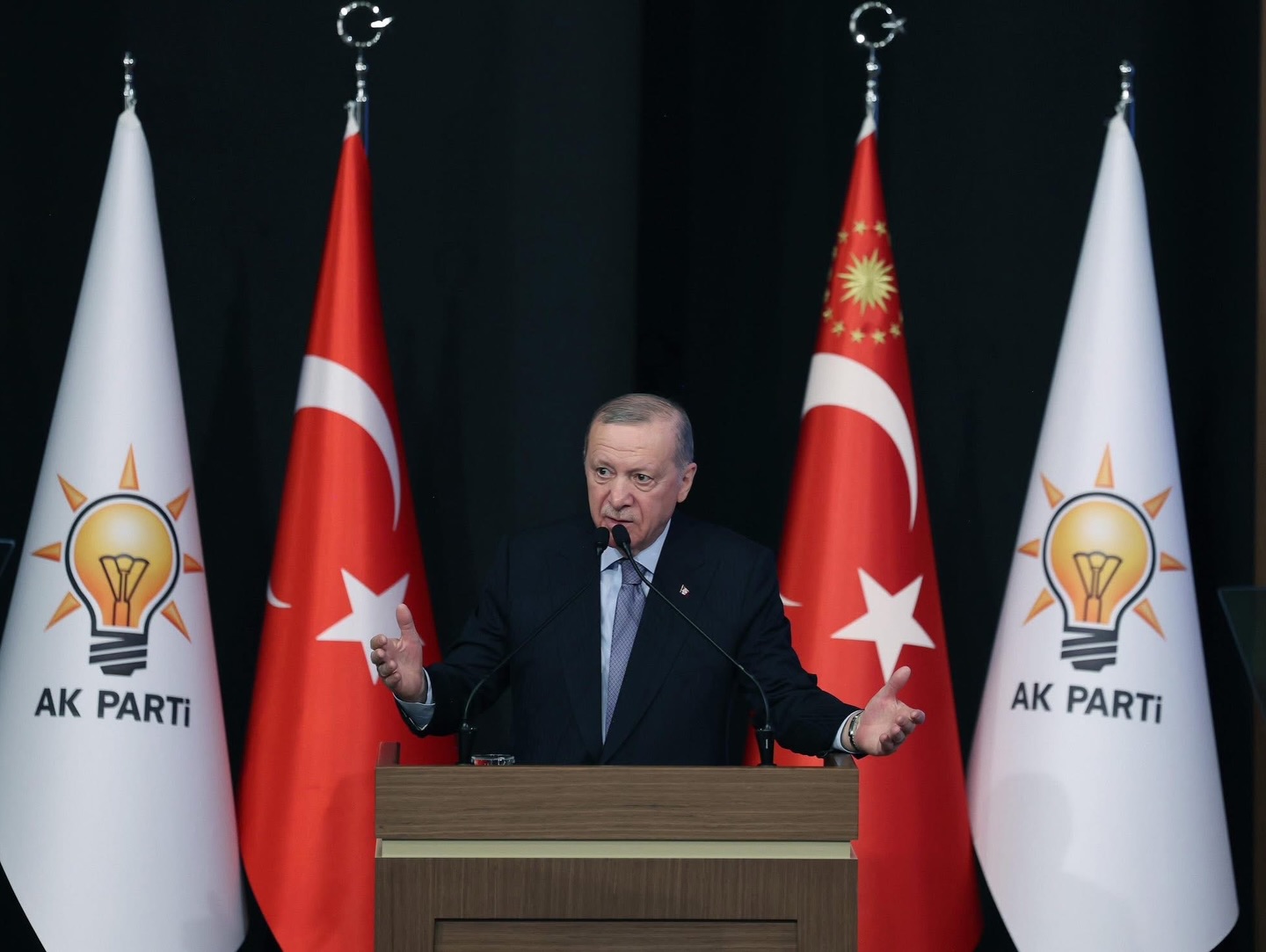 587795838 18554323627006744 1239331709892875916 N-1