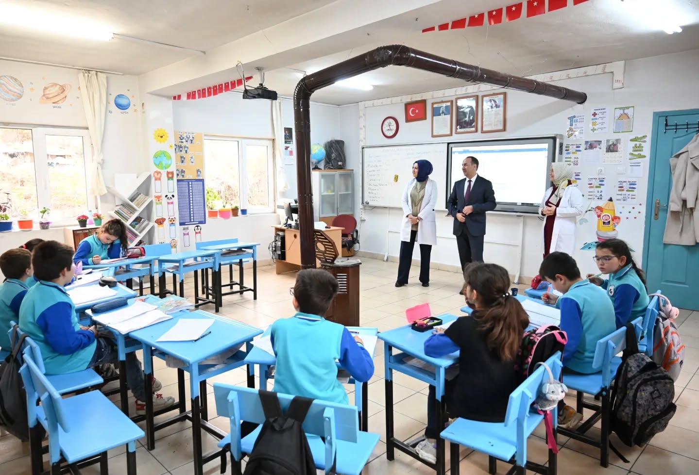 589134428 18145689976431364 5799411006533357346 N