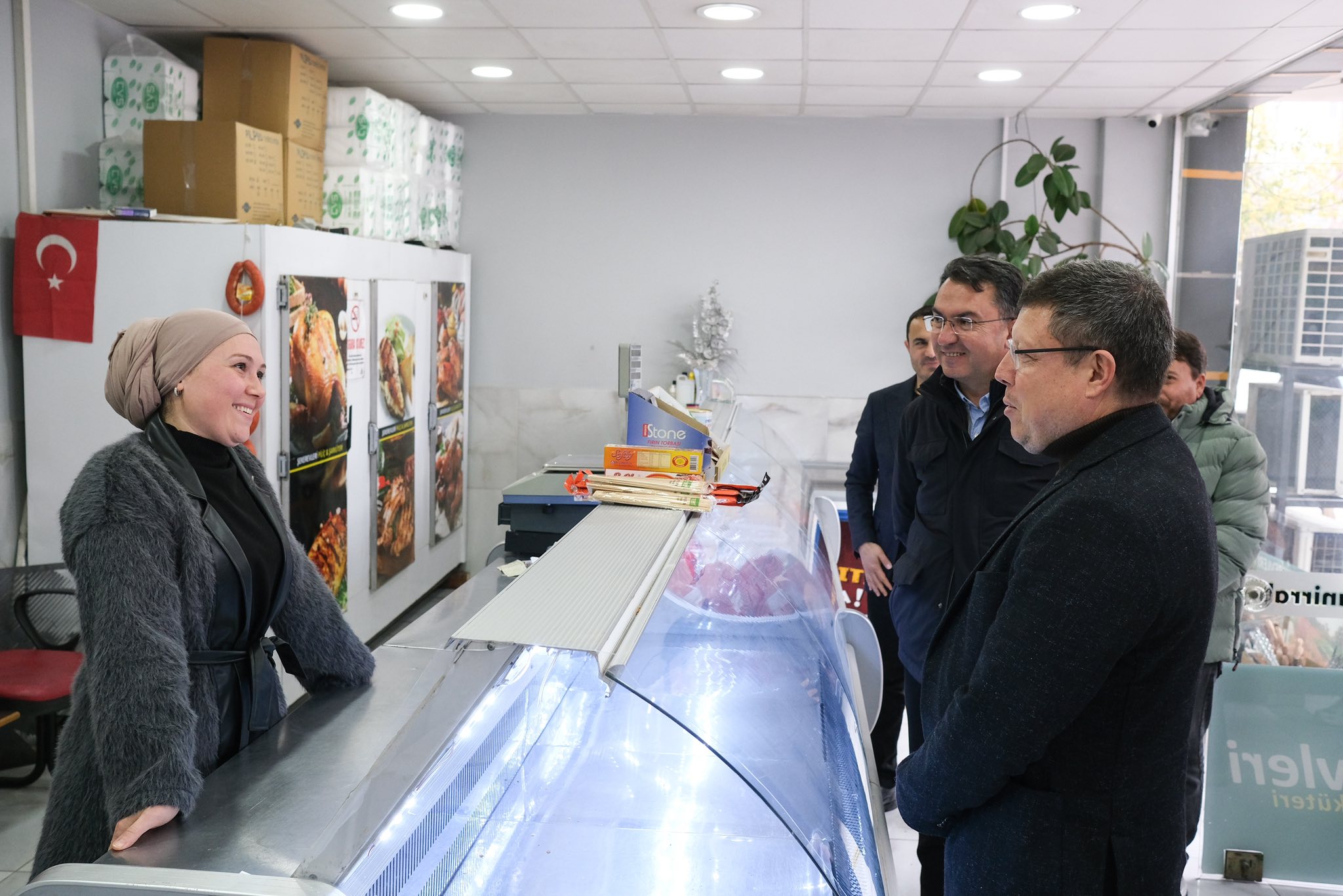 589817339 10164053157963559 8629108821479439684 N