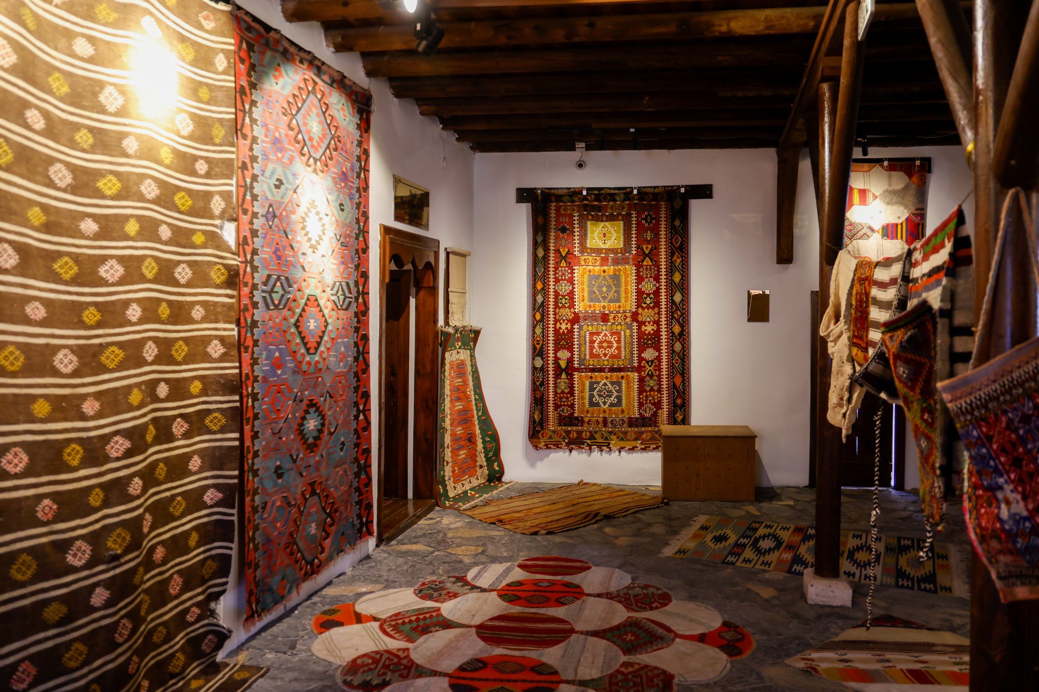 592402007 1168605198746753 3179086224707901998 N-1