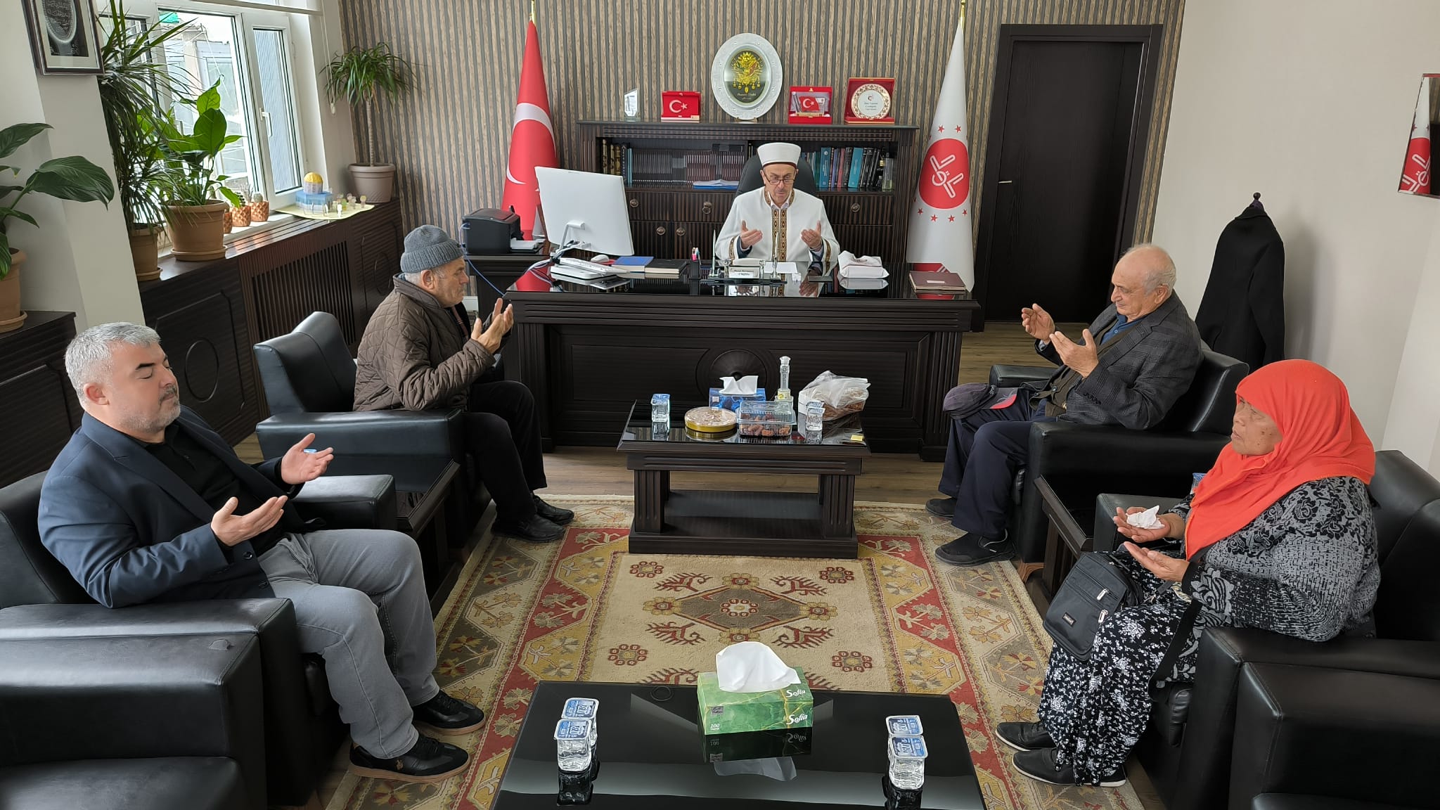 594318255 122159279888627851 1703183128522107609 N