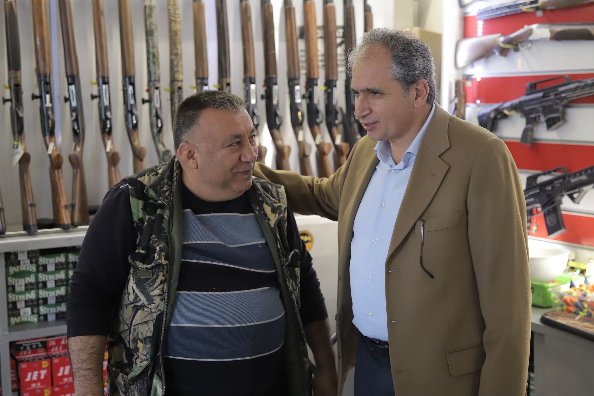 594406695 25383689661298952 4450540528411455738 N