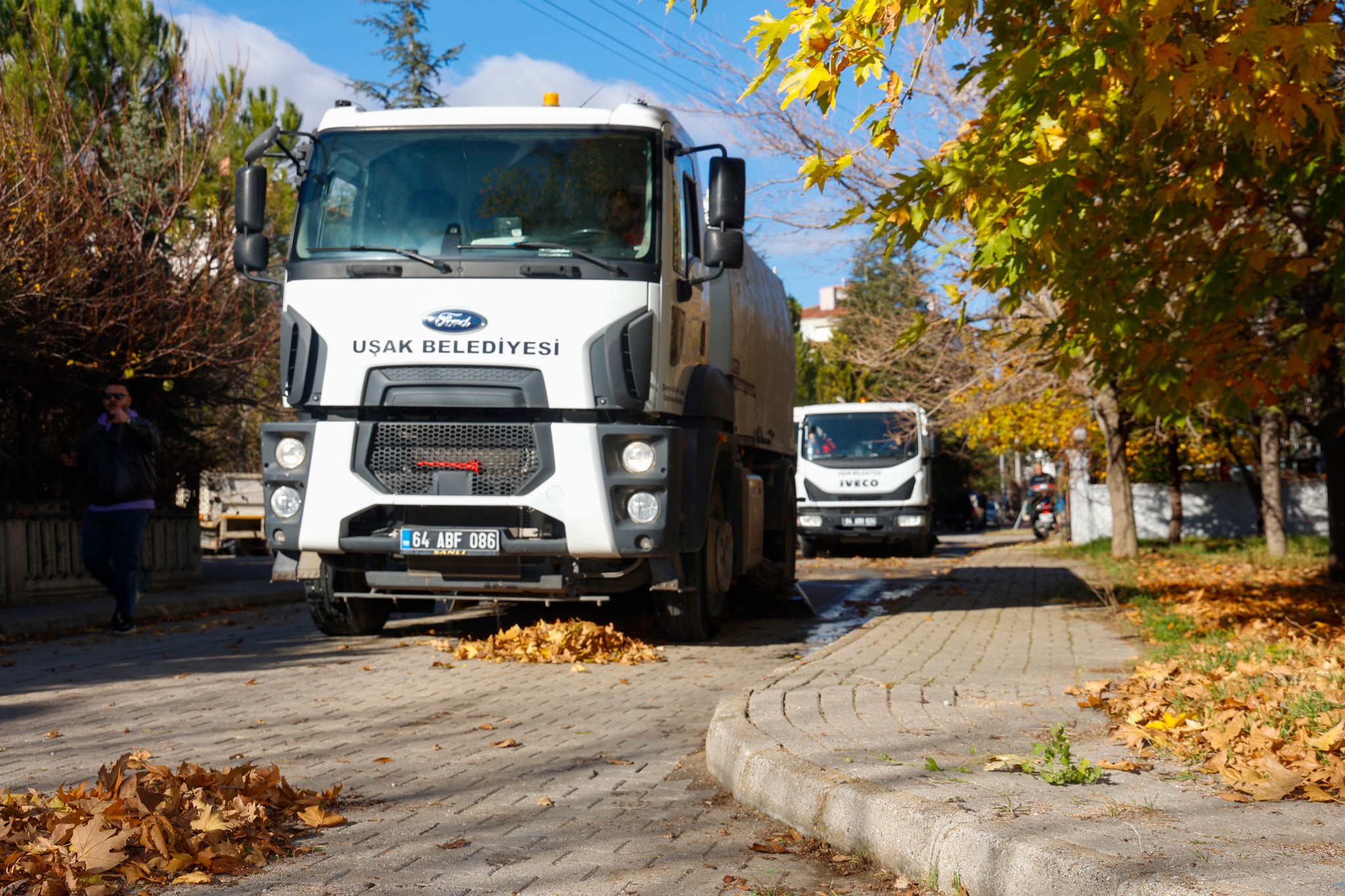 595886809 1174965394777400 4691768482481339234 N