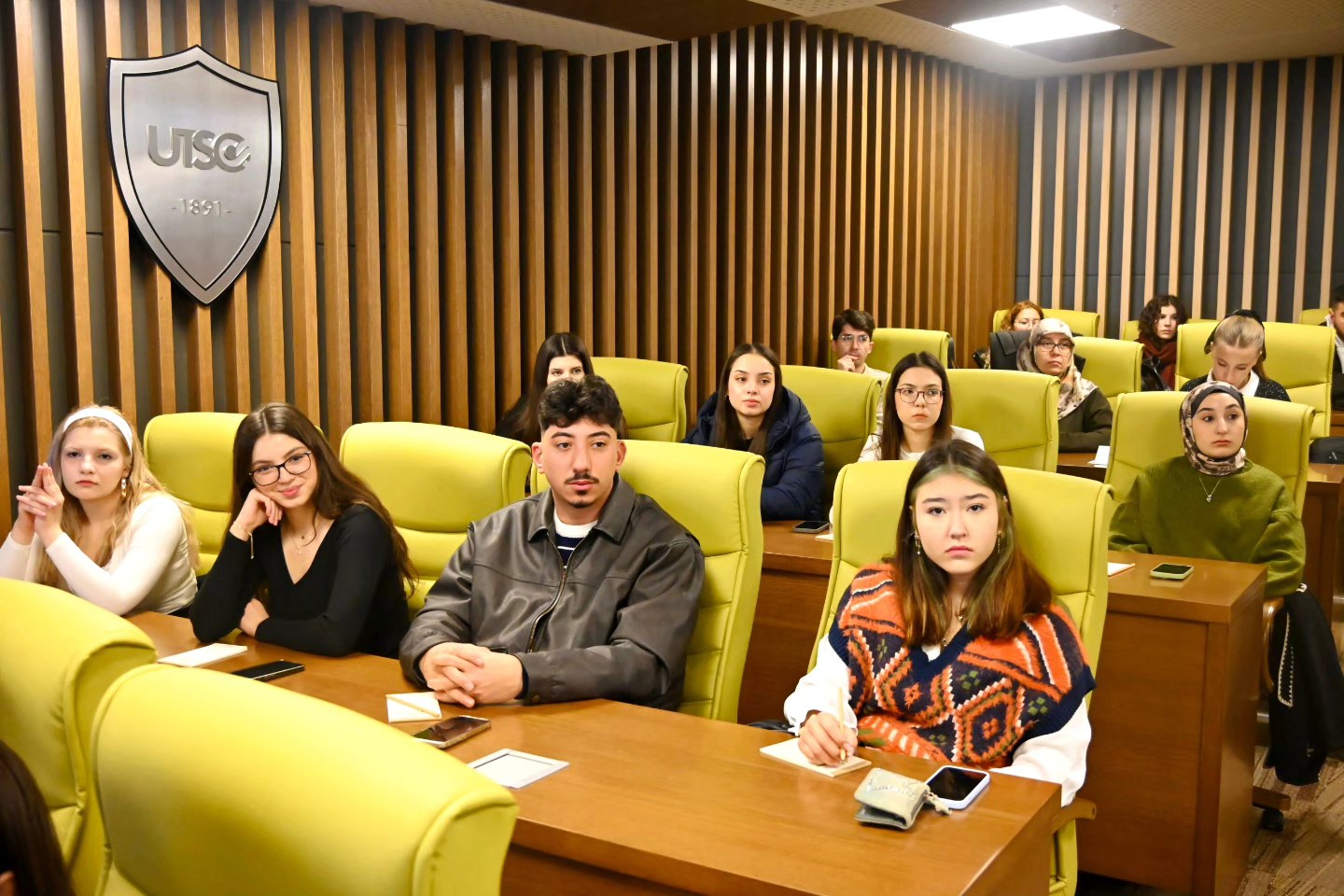 597824006 1290715869751046 1181340035786025272 N