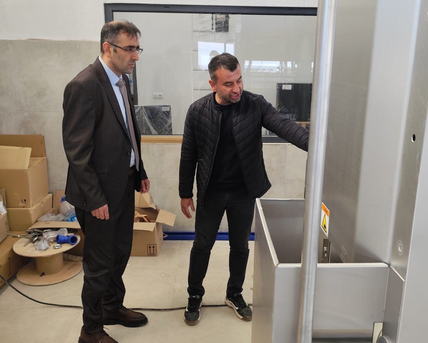 598799006 122189096912544242 7650530020955094419 N