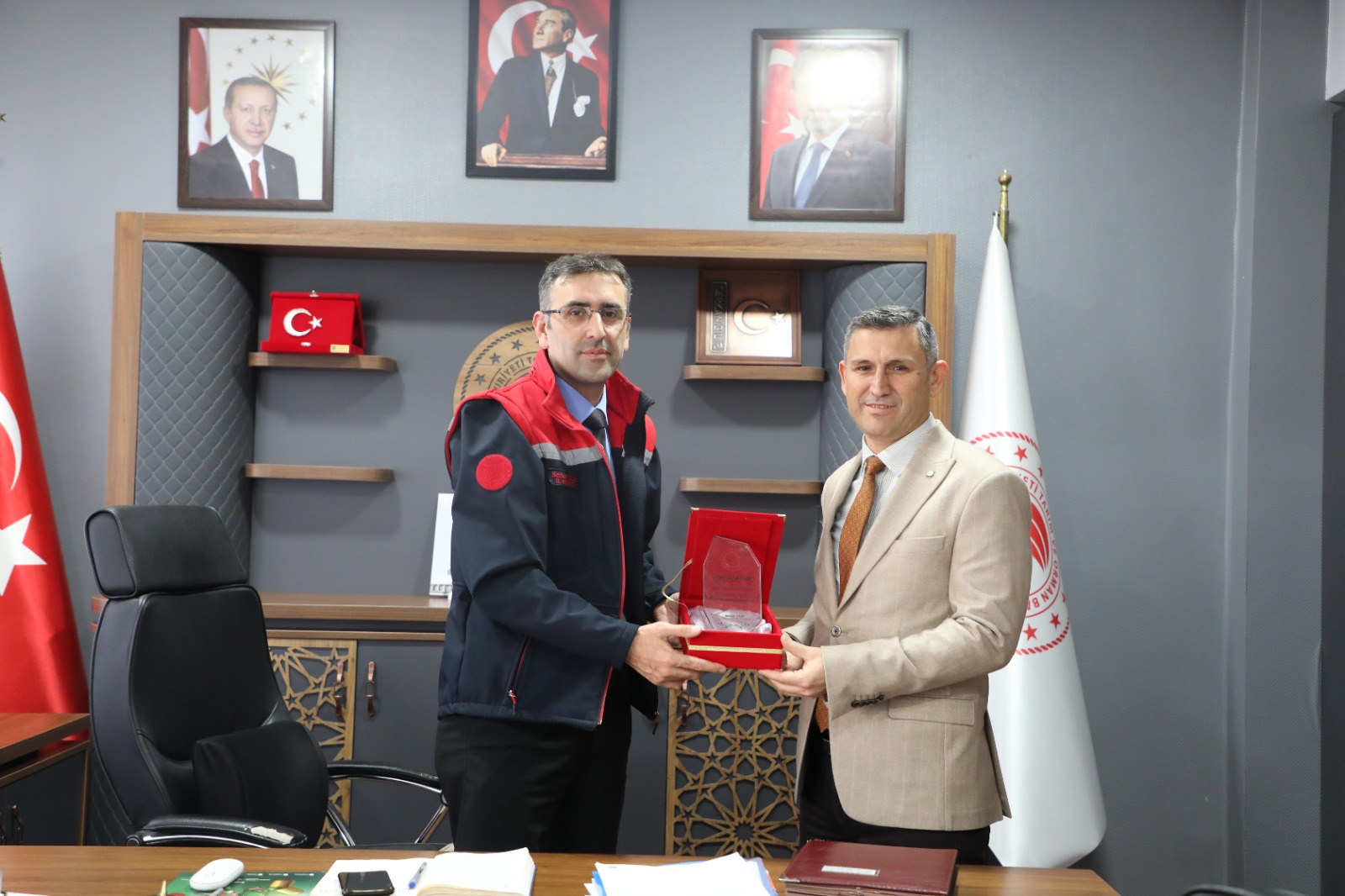 599927496 122188434896544242 8446421622280246384 N