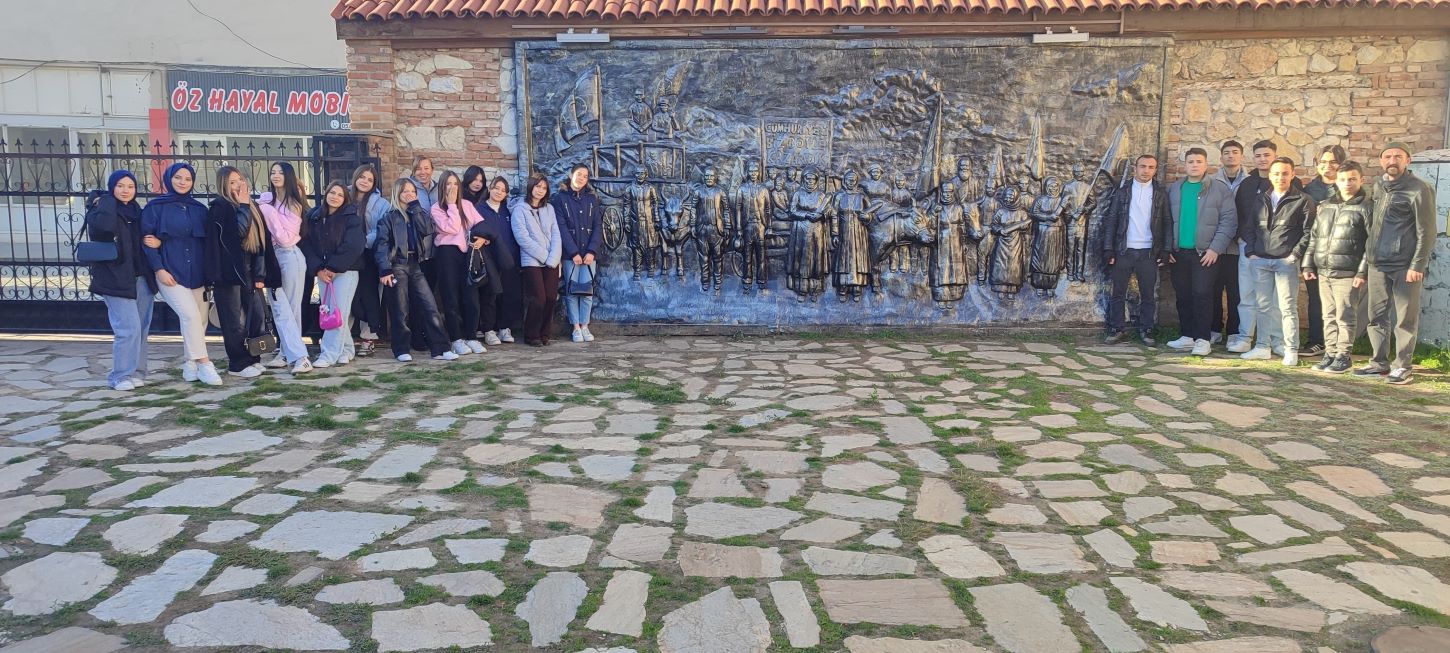 600345185 1317781463724861 2867237724880475521 N